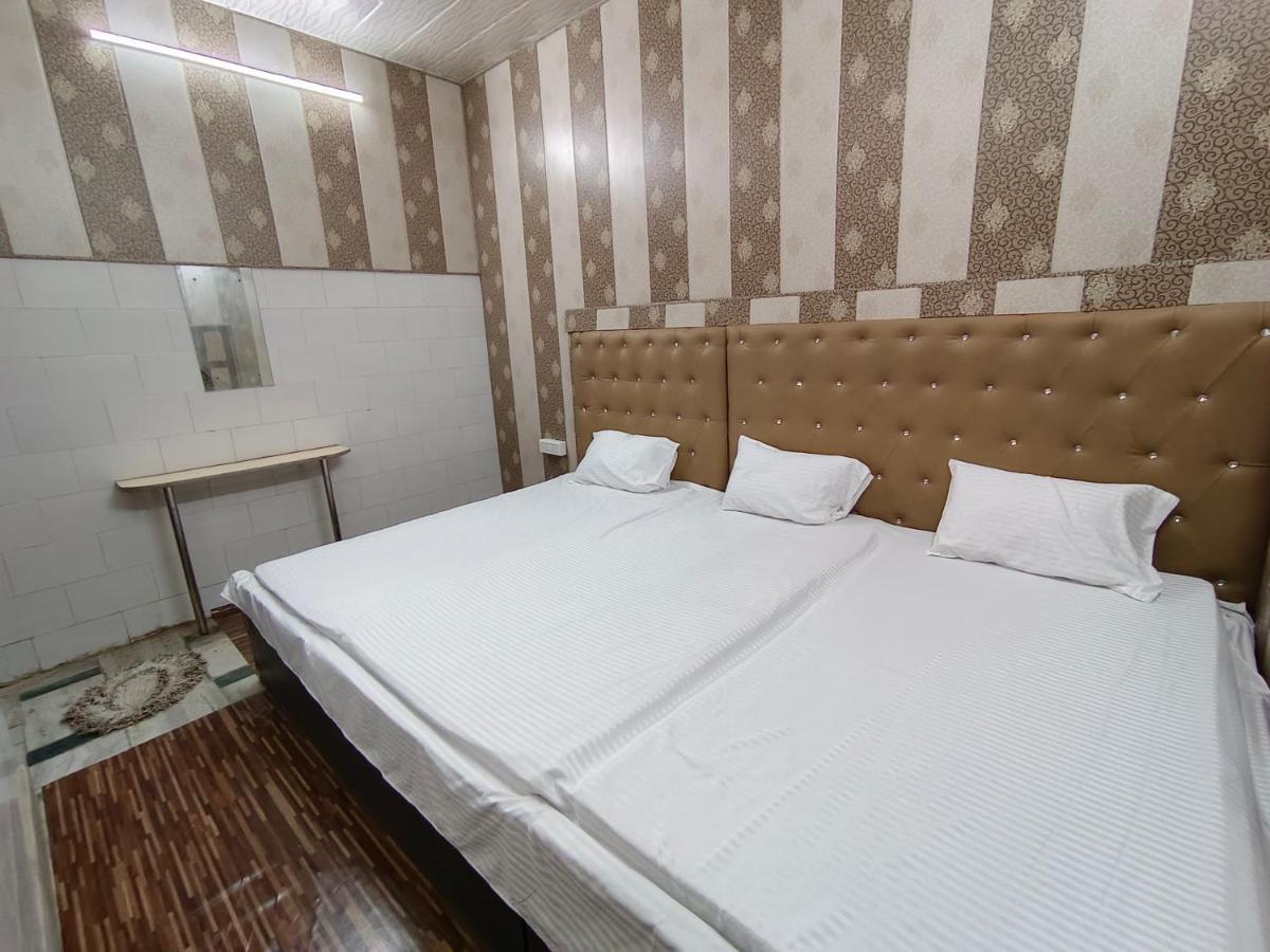 Hotel India Inn Walking Distance From Taj Mahal-- Rooftop Taj Mahal View Agra  Εξωτερικό φωτογραφία