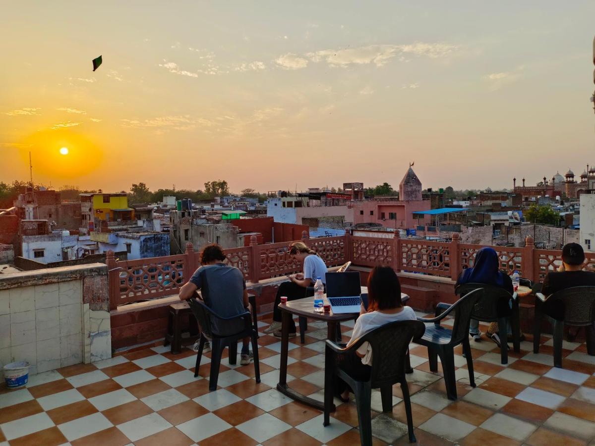 Hotel India Inn Walking Distance From Taj Mahal-- Rooftop Taj Mahal View Agra  Εξωτερικό φωτογραφία