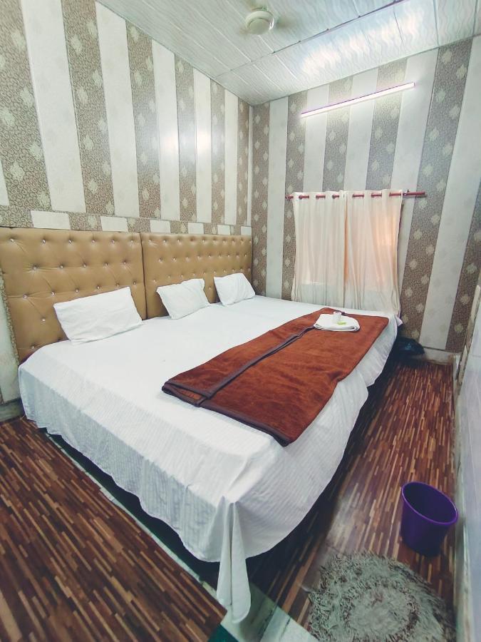 Hotel India Inn Walking Distance From Taj Mahal-- Rooftop Taj Mahal View Agra  Εξωτερικό φωτογραφία