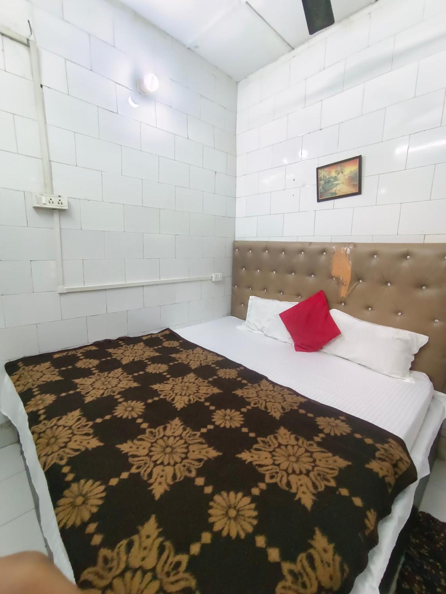 Hotel India Inn Walking Distance From Taj Mahal-- Rooftop Taj Mahal View Agra  Εξωτερικό φωτογραφία