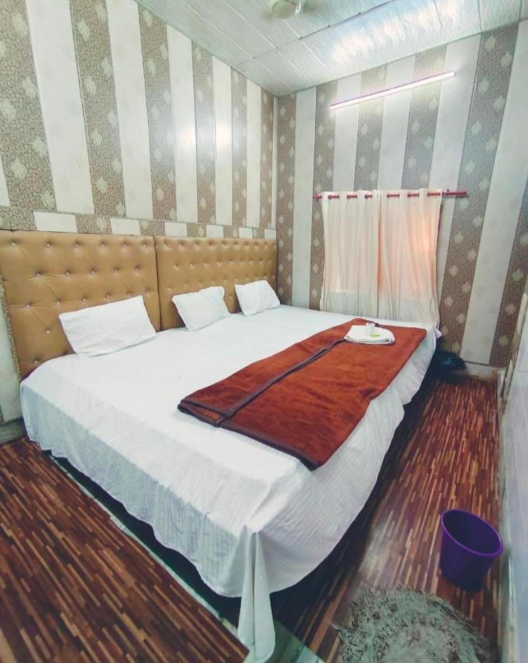 Hotel India Inn Walking Distance From Taj Mahal-- Rooftop Taj Mahal View Agra  Εξωτερικό φωτογραφία
