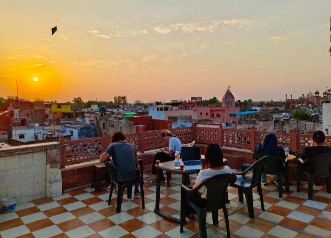 Hotel India Inn Walking Distance From Taj Mahal-- Rooftop Taj Mahal View Agra  Εξωτερικό φωτογραφία