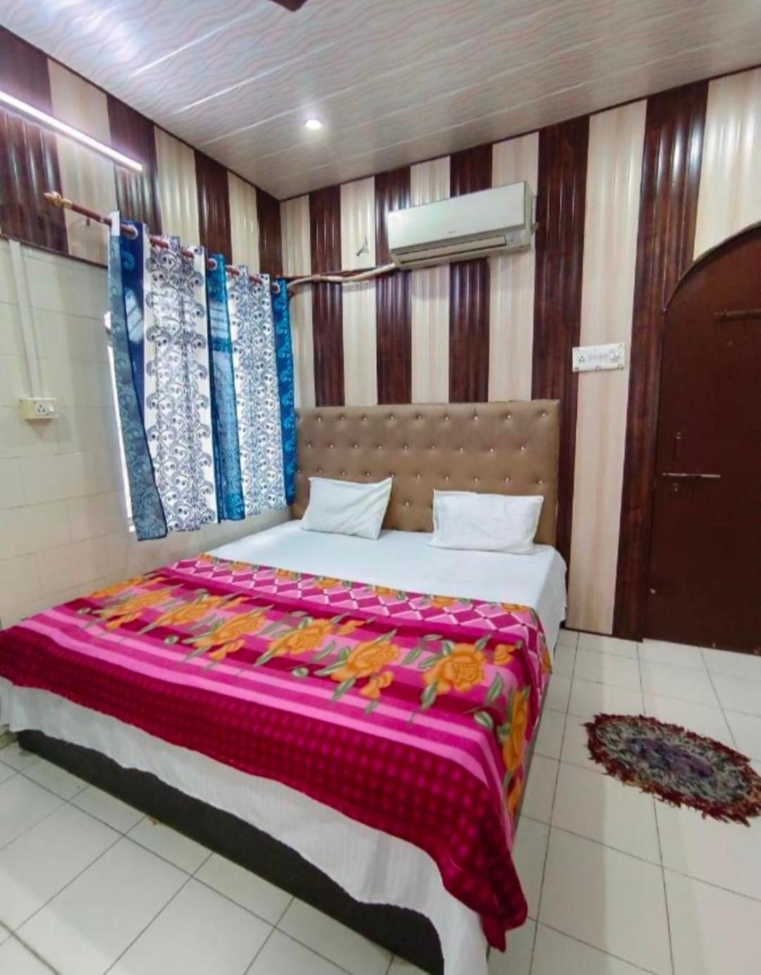 Hotel India Inn Walking Distance From Taj Mahal-- Rooftop Taj Mahal View Agra  Εξωτερικό φωτογραφία